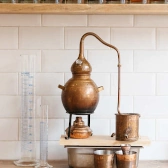 picture of distilling workshop